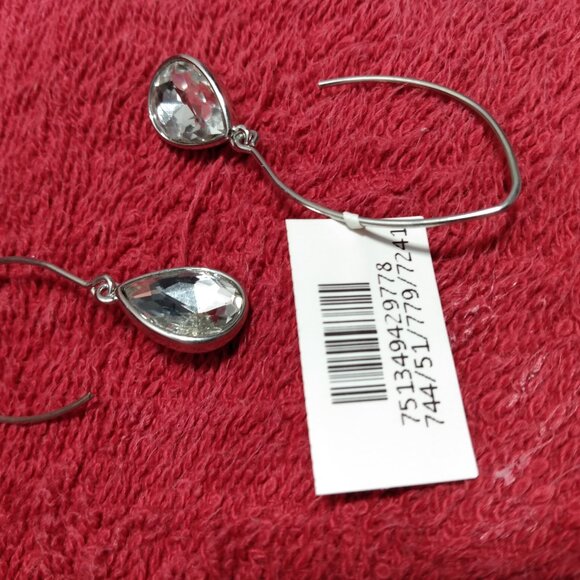 Teardrop Earrings Macy's $50 Retail ~ New With Tags - Picture 4 of 8